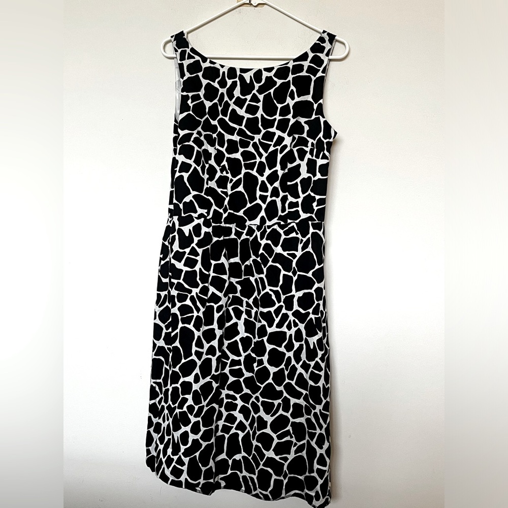 Ann Taylor Black & White Sleeveless Dress size 10